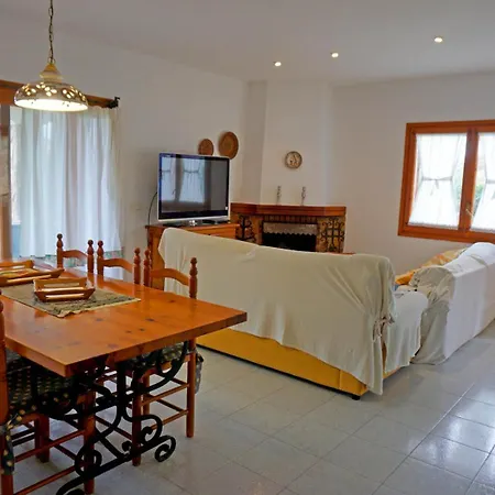 Casa En Con Piscina En La Costa Brava * Viladamat