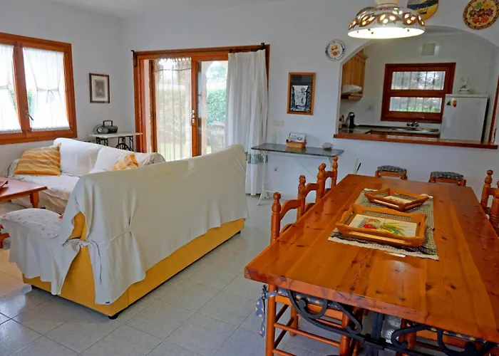 Casa En Con Piscina En La Costa Brava * Viladamat