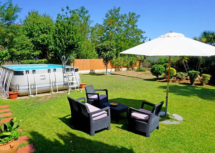 Casa En Con Piscina En La Costa Brava