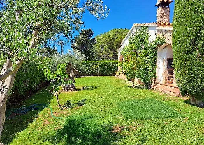 Casa En Con Piscina En La Costa Brava * Viladamat